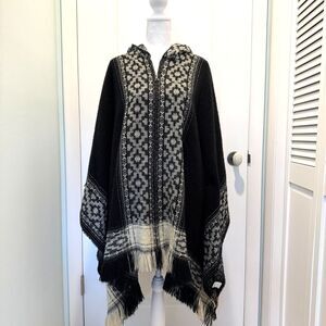 Elon hooded blanket poncho with fringe